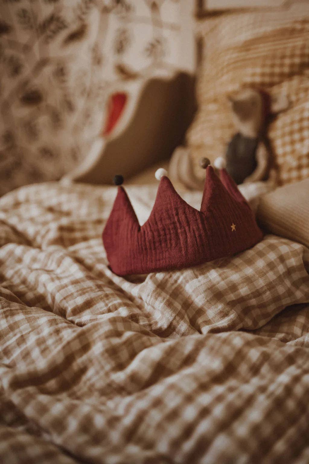 TISU children's crown, Rouge