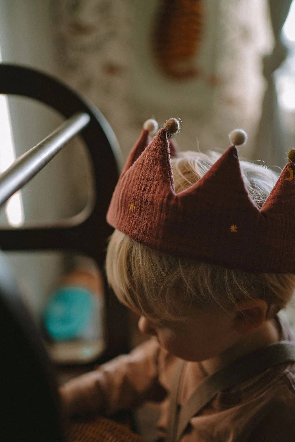 TISU children's crown, Rouge