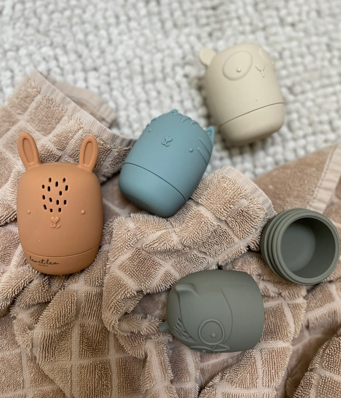 Bath Toy, Silicone, Montessori, leo et lea: Rose Nude
