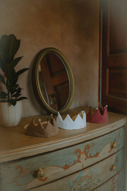 TISU children's crown, Rouge