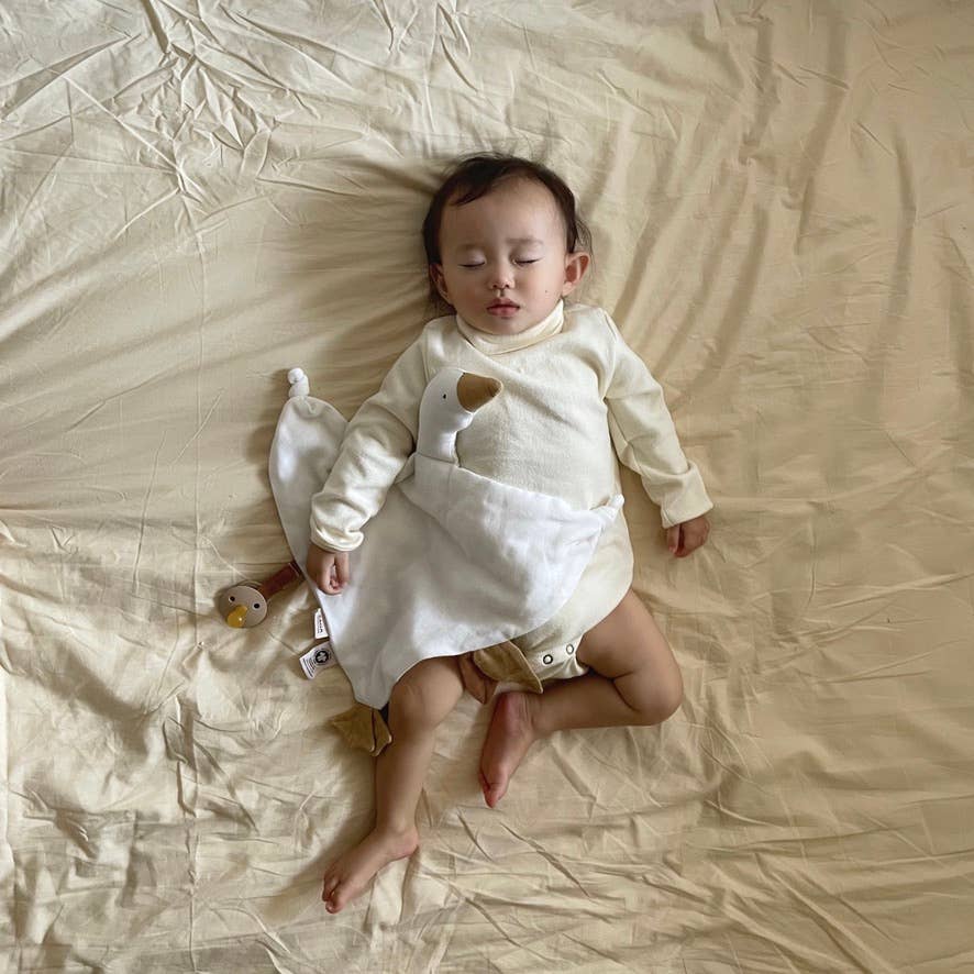 ORGANIC COTTON CUDDLE GOOSE