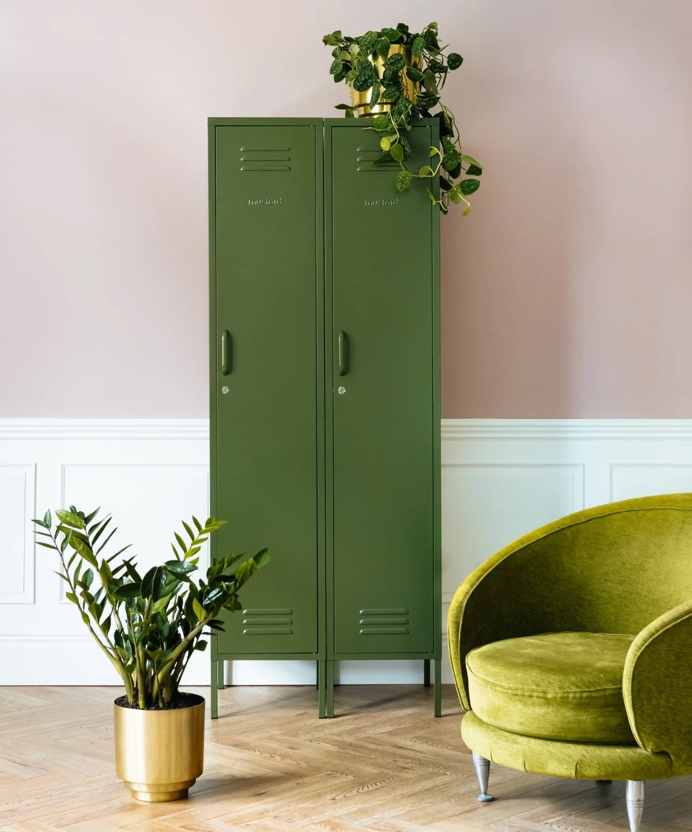 The Skinny Locker