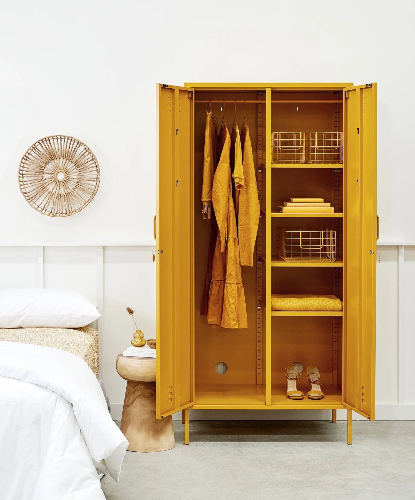 The Twinny Locker – Mustard Made
